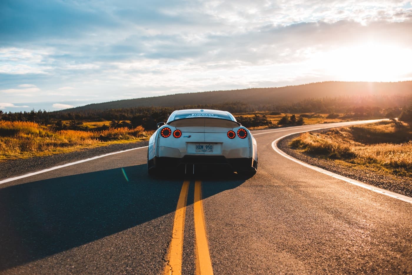 Mobile Tyre Fitting vs Garage: Which Is Better for Busy Drivers in 2026?